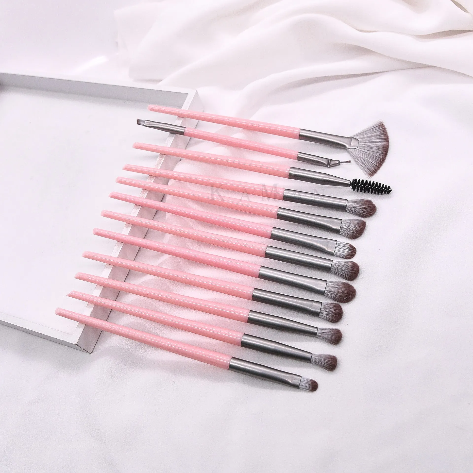 12 Makeup Brushes Set Beauty Tools