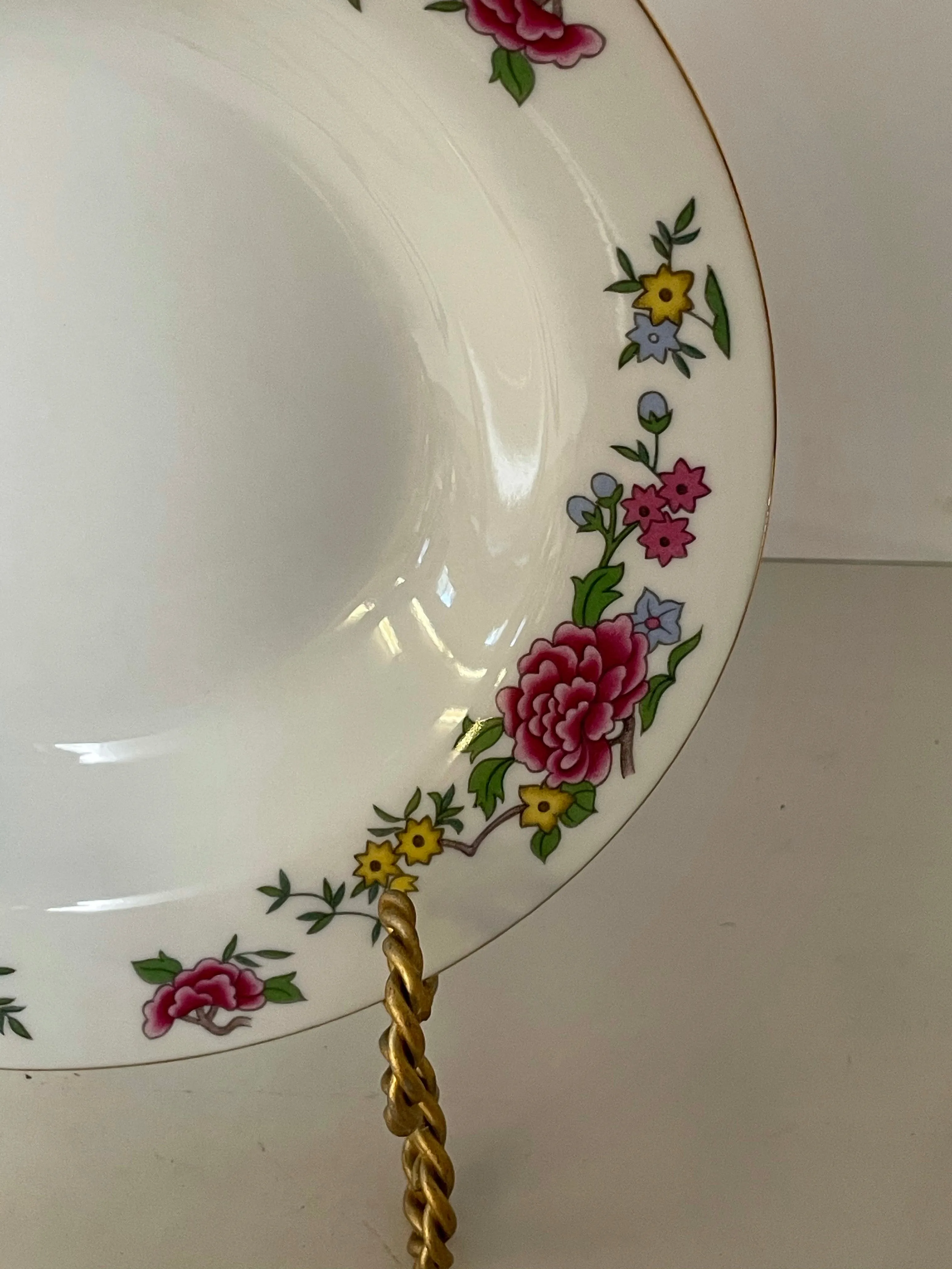 (v) € Vintage Set/4 8” Salad/Soup/Serving Bowls White & Bright Floral Design