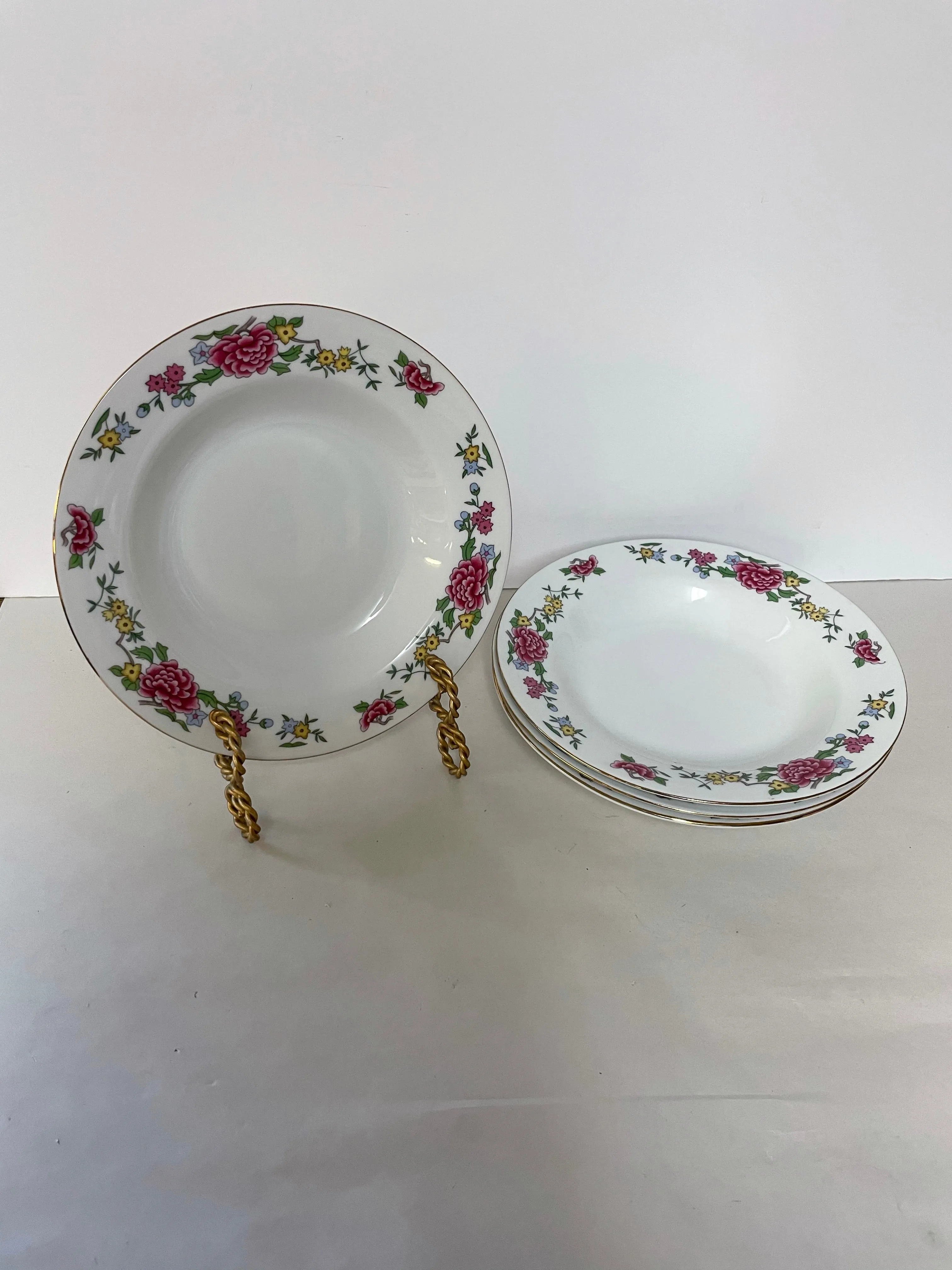 (v) € Vintage Set/4 8” Salad/Soup/Serving Bowls White & Bright Floral Design